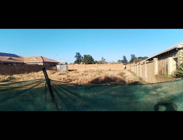 LAND FOR SALE IN PROTEA RIDGE